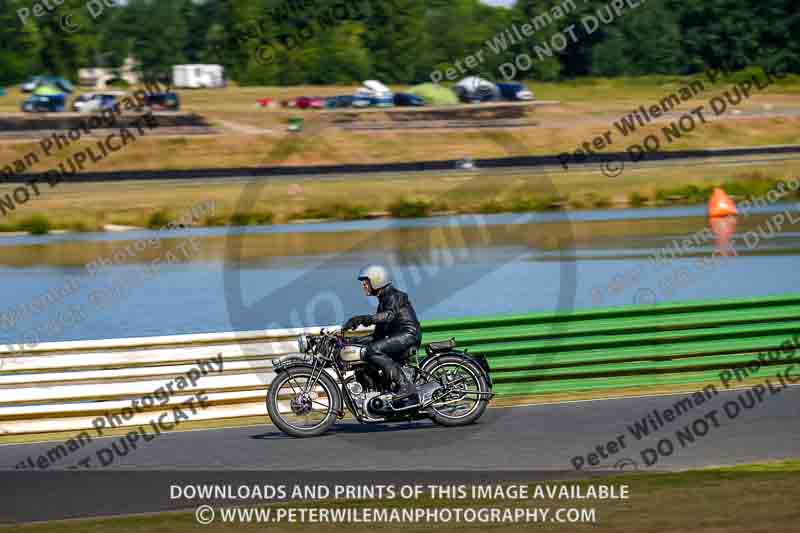 Vintage motorcycle club;eventdigitalimages;mallory park;mallory park trackday photographs;no limits trackdays;peter wileman photography;trackday digital images;trackday photos;vmcc festival 1000 bikes photographs